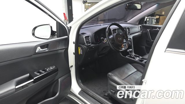 Kia Sportage 2018 — photo 13