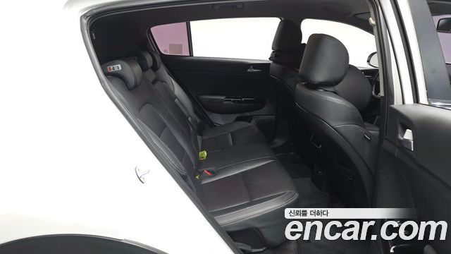 Kia Sportage 2018 — photo 18
