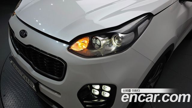 Kia Sportage 2018 — photo 8