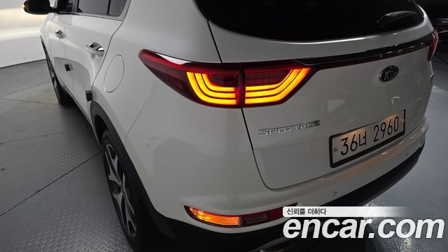 Kia Sportage 2018 — photo 9