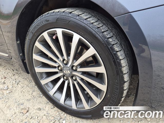 Kia K7 2015 — photo 17