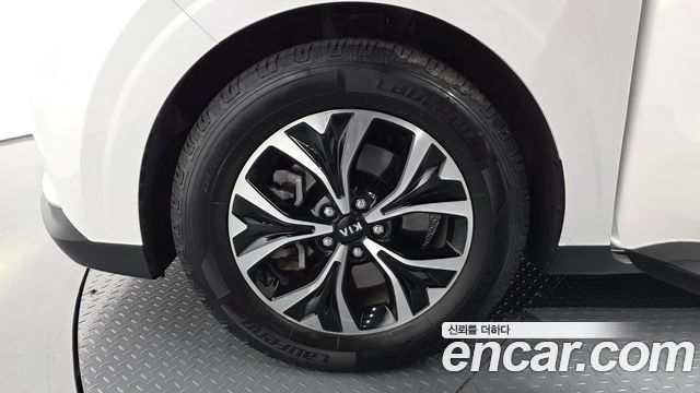 Kia Canival 2021 — photo 5
