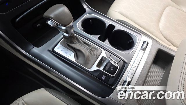 Kia Canival 2021 — photo 12
