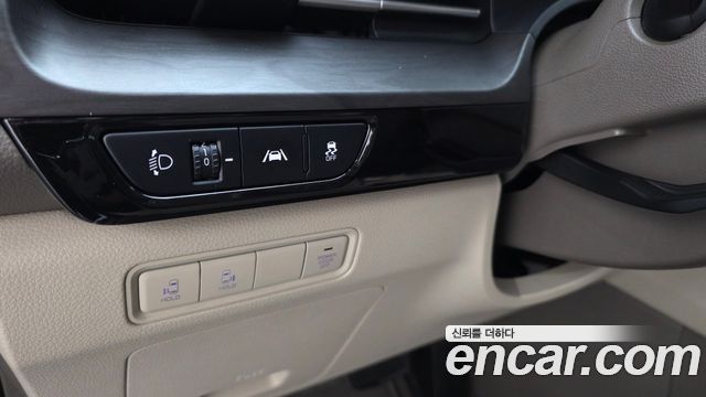 Kia Canival 2021 — photo 27