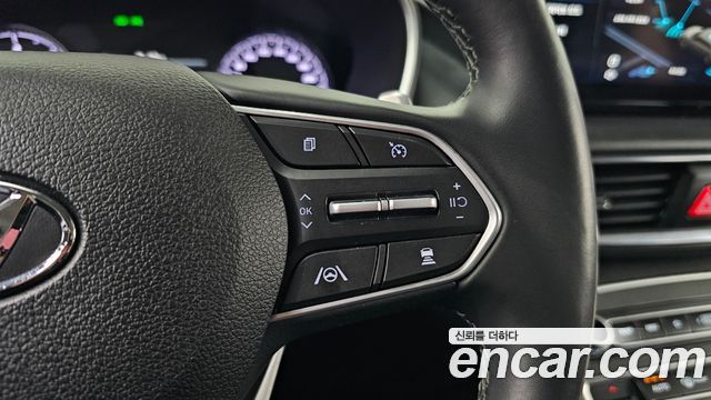 Hyundai Santafe 2023 — photo 16