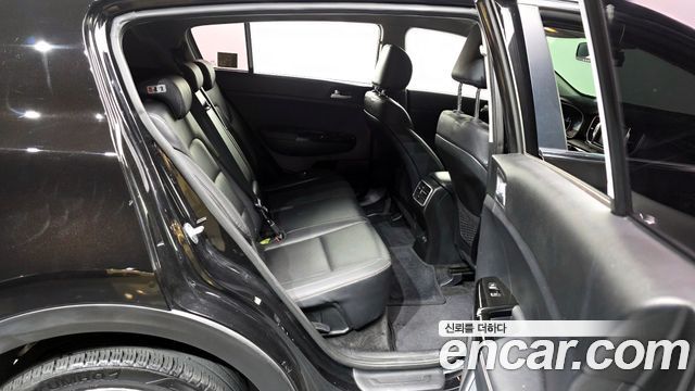 Kia Sportage 2017 — photo 18