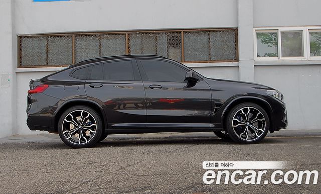 BMW X4M 2021 — photo 2