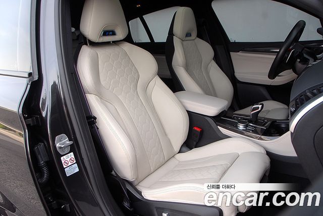 BMW X4M 2021 — photo 15