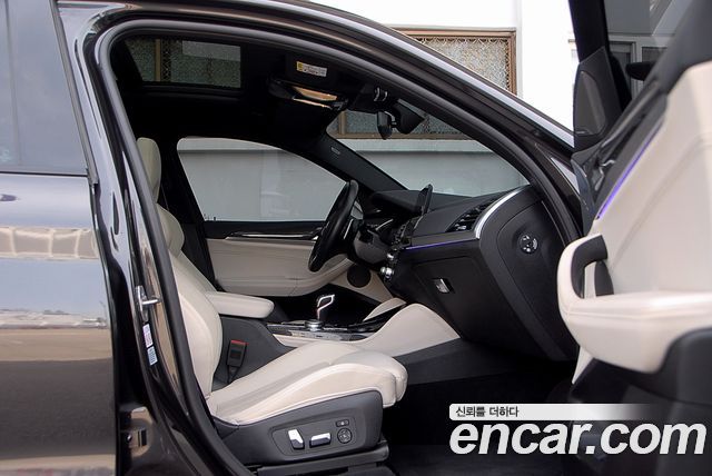 BMW X4M 2021 — photo 18