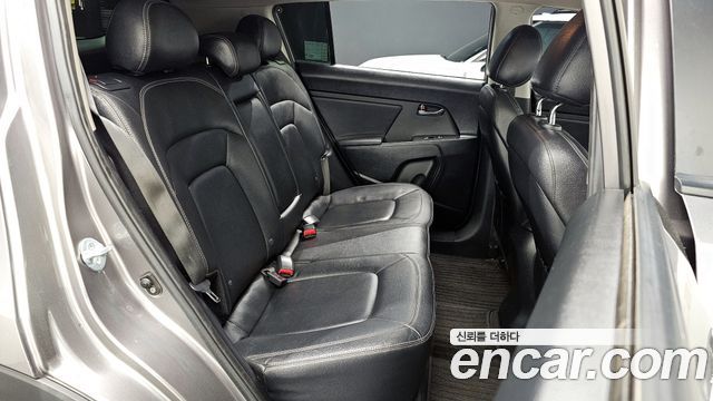 Kia Sportage 2012 — photo 17