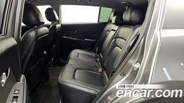 Kia Sportage 2012 — photo 18