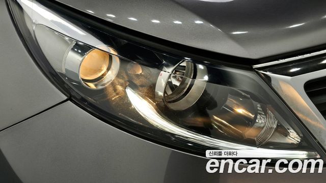 Kia Sportage 2012 — photo 8