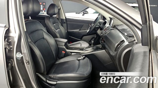 Kia Sportage 2012 — photo 16