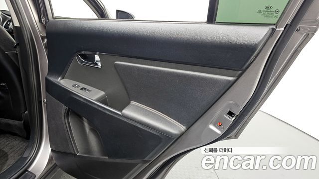 Kia Sportage 2012 — photo 29
