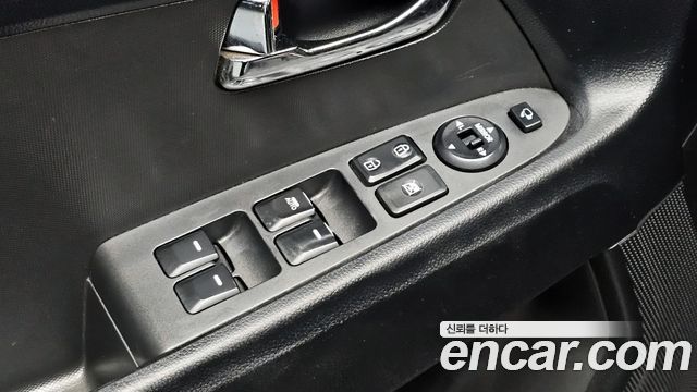 Kia Sportage 2012 — photo 30