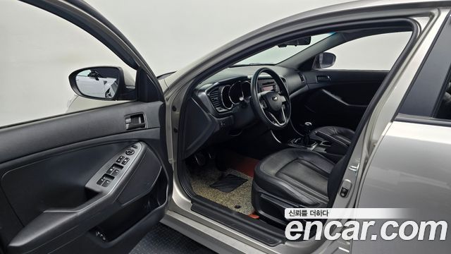 Kia K5 2013 — photo 17