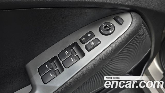 Kia K5 2013 — photo 24