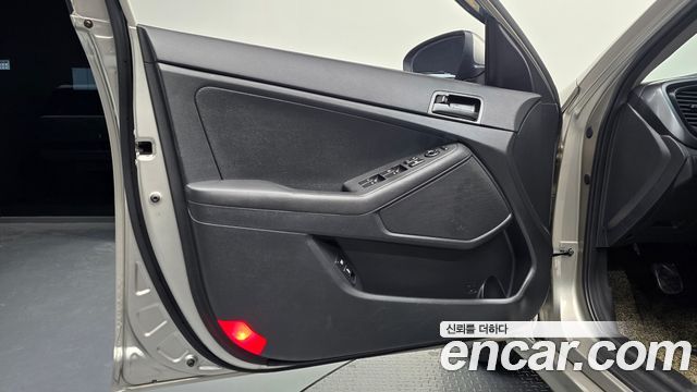 Kia K5 2013 — photo 14