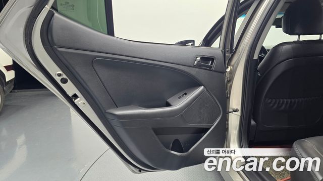 Kia K5 2013 — photo 15