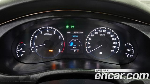 Hyundai Genesis 2012 — photo 8