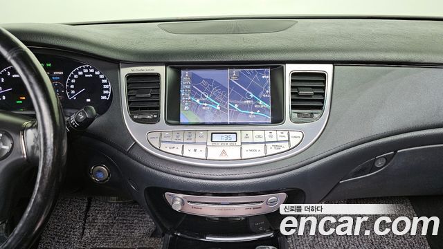 Hyundai Genesis 2012 — photo 16