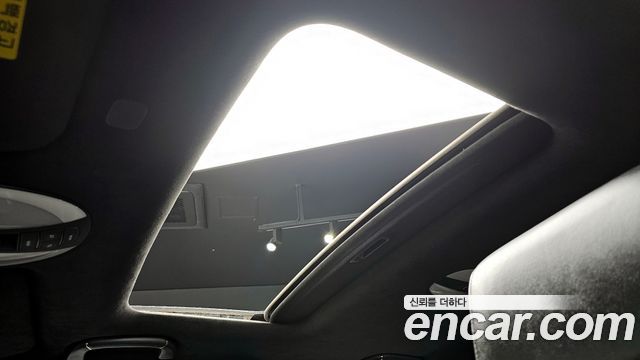Hyundai Genesis 2012 — photo 18