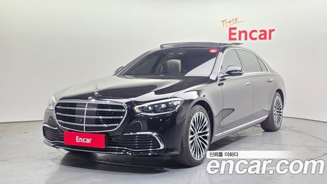 Mercedes-Benz S-Class 2023 — photo 1