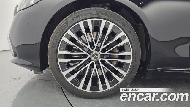 Mercedes-Benz S-Class 2023 — photo 5