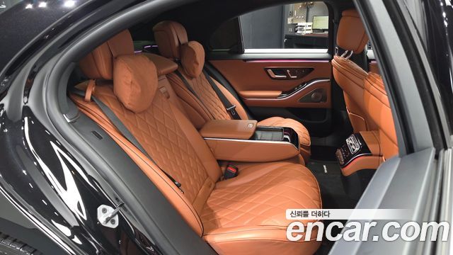 Mercedes-Benz S-Class 2023 — photo 18