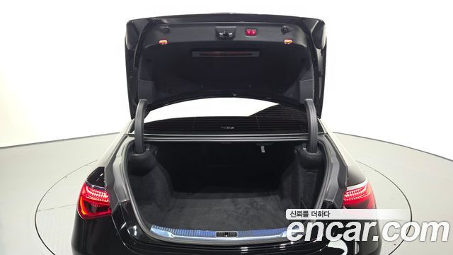 Mercedes-Benz S-Class 2023 — photo 26