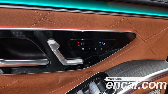 Mercedes-Benz S-Class 2023 — photo 30