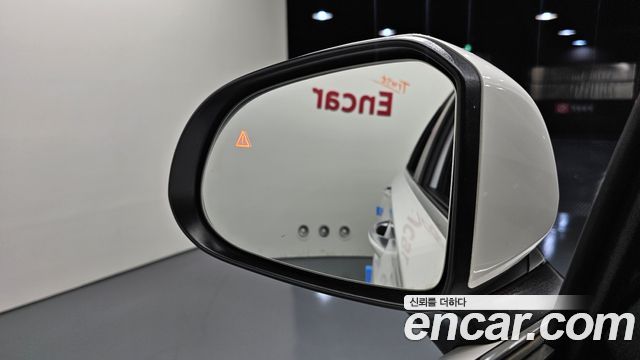 Hyundai Santafe 2021 — photo 17