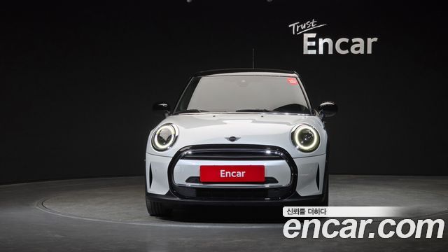 Mini Cooper 2024 — photo 3