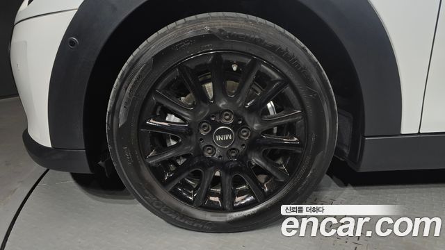 Mini Cooper 2024 — photo 5