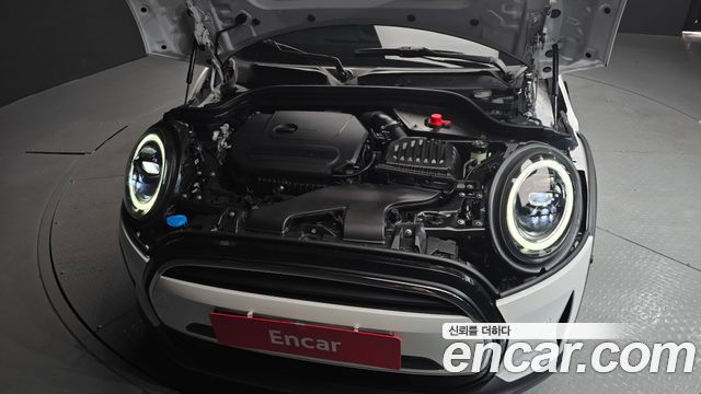 Mini Cooper 2024 — photo 6