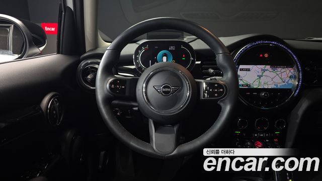 Mini Cooper 2024 — photo 13