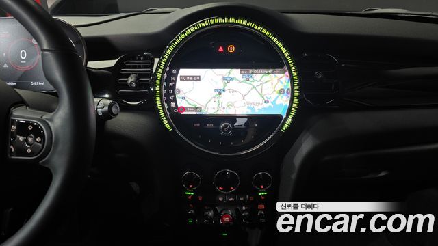Mini Cooper 2024 — photo 14