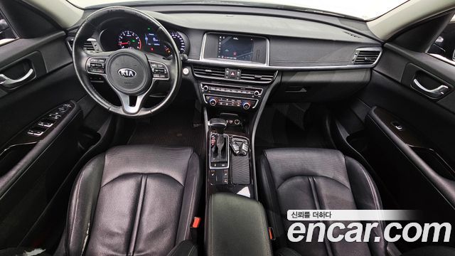 Kia K5 2017 — photo 10