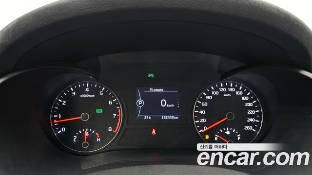 Kia K5 2017 — photo 11