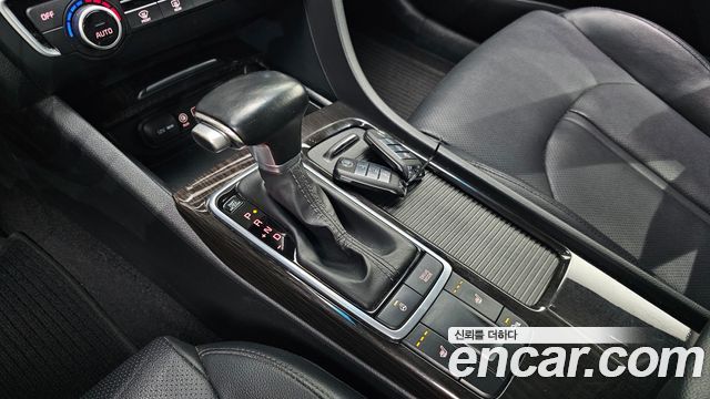 Kia K5 2017 — photo 12