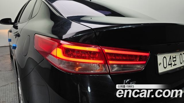 Kia K5 2017 — photo 9