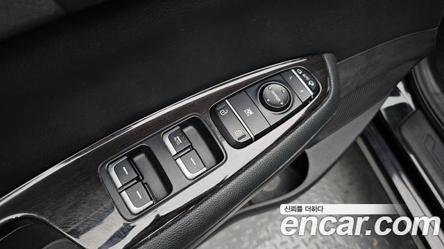 Kia K5 2017 — photo 27