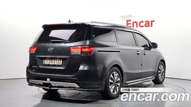 Kia Canival 2016 — photo 2