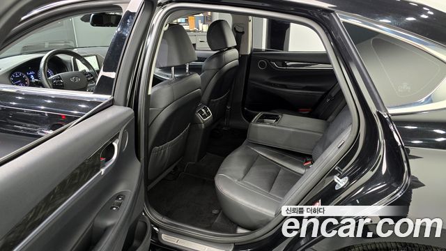 Hyundai Grandeur 2018 — photo 17