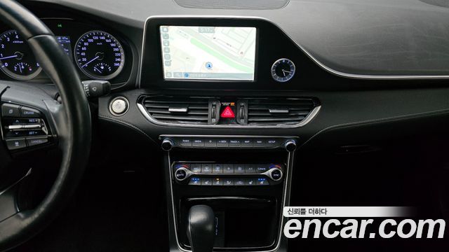 Hyundai Grandeur 2018 — photo 25