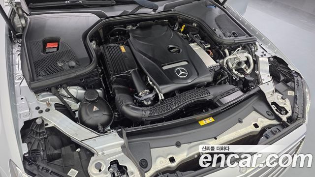Mercedes-Benz E-Class 2017 — photo 6