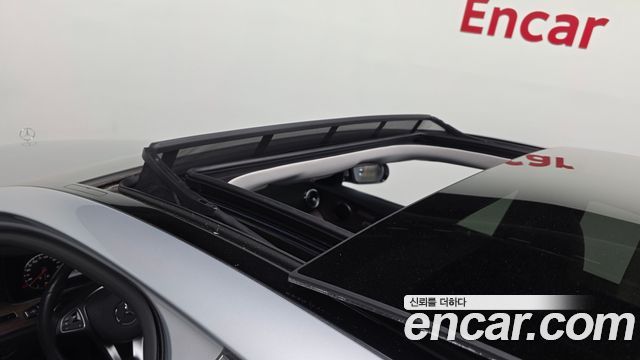Mercedes-Benz E-Class 2017 — photo 19