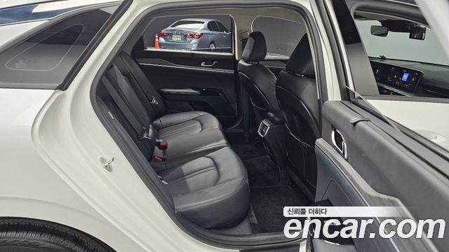 Kia K5 2024 — photo 17