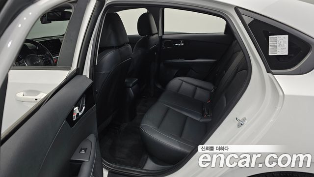 Kia K3 2024 — photo 18