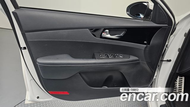 Kia K3 2024 — photo 14